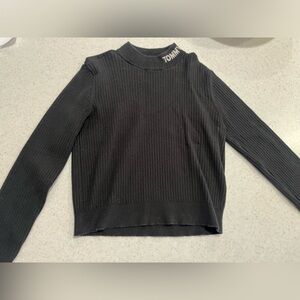 tommy hilfiger black sweater, small